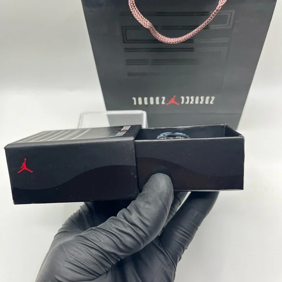 Retro Jordan 11 Custom Black Sneaker Keychain w/ box, bag, and display case - Picture 8 of 11